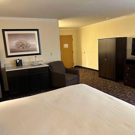 Best Western Plus Inn Of Hayward Εξωτερικό φωτογραφία