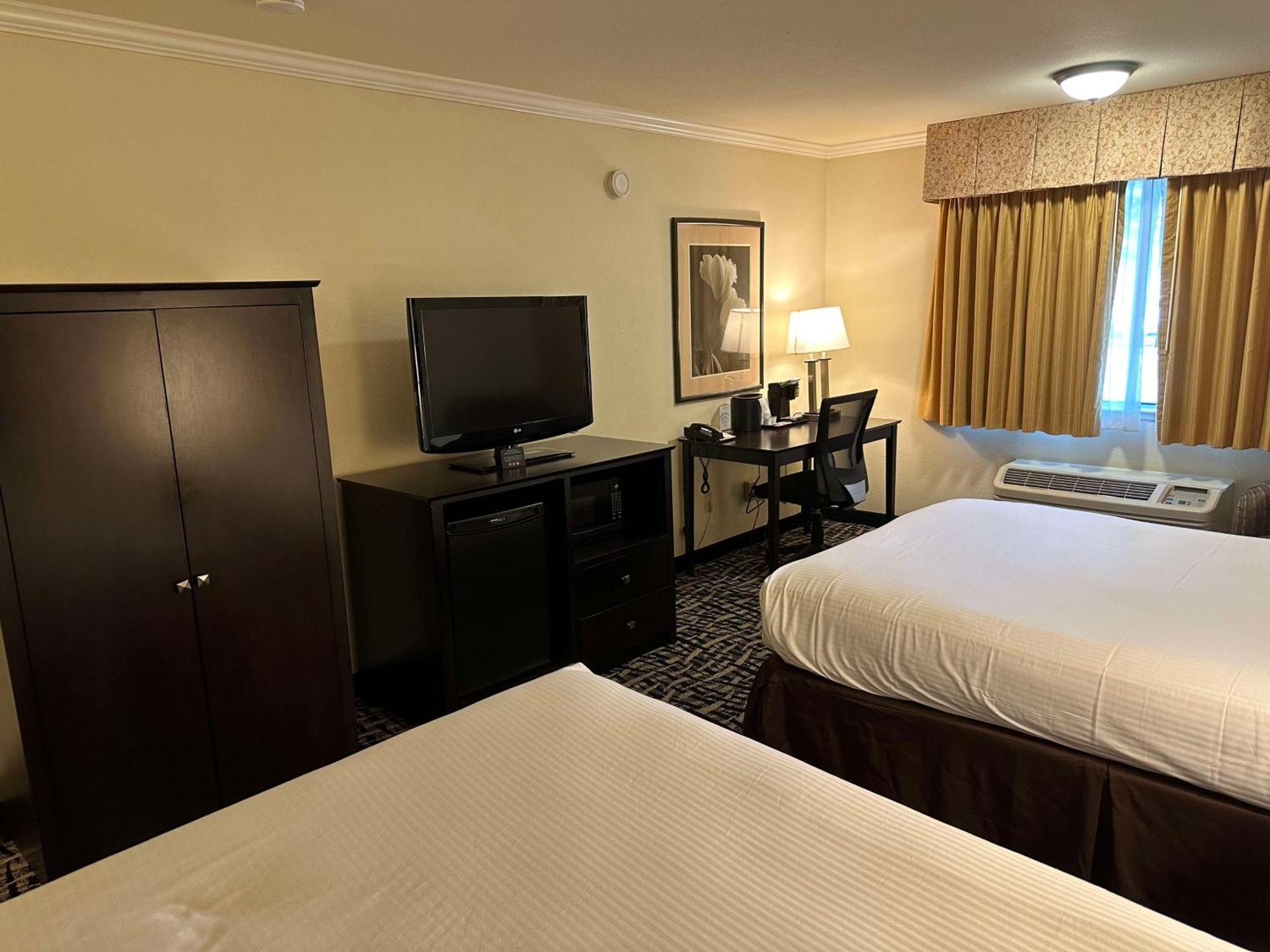 Best Western Plus Inn Of Hayward Εξωτερικό φωτογραφία