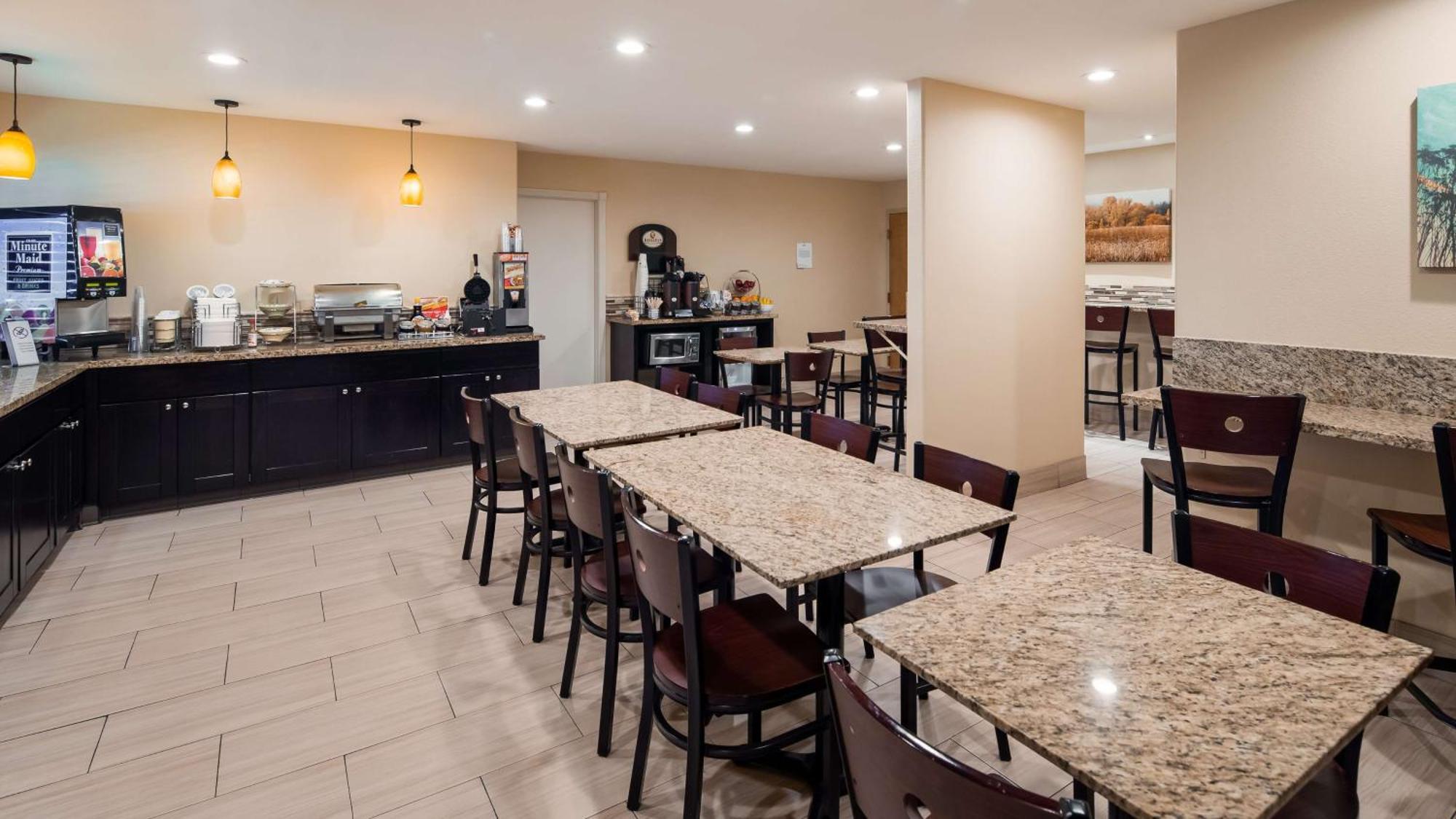 Best Western Plus Inn Of Hayward Εξωτερικό φωτογραφία